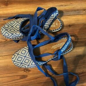 TOMS espadrilles - size 7